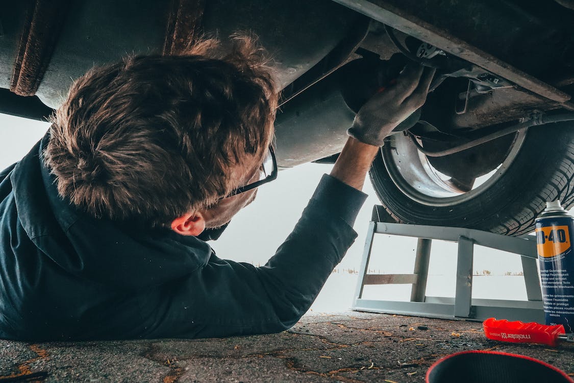 What Does a Mechanic Do?